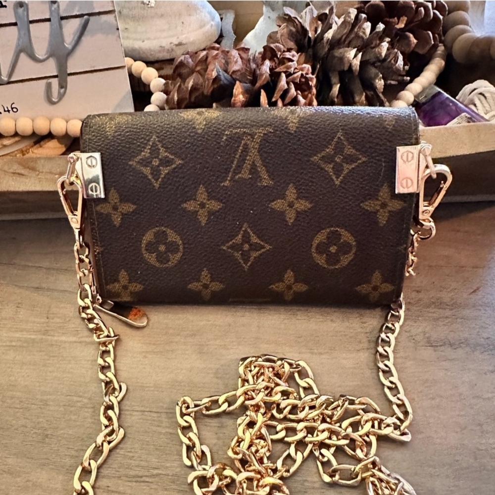 Louis Vuitton Brown Monogram Vintage Chain Bag - Picture 2 of 14